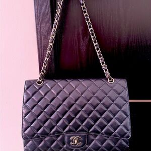 Beautiful caviar leather Chanel style large bag.